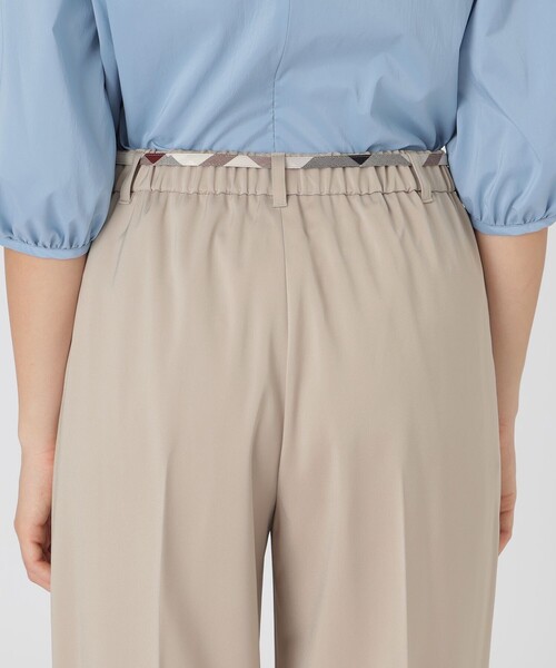 BLUE LABEL CRESTBRIDGE(ブルーレーベルクレストブリッジ)の「ダブルサテンカーブパンツ(その他パンツ・レディース・ブラック/ベージュ系その他2/ホワイト・36/38)」の22枚目の写真