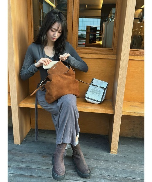 CHARLES & KEITH（チャールズ & キース）の「Imogen イモージェン チャンキー アンクルブーツ（ブーツ・レディース・ブラック系その他2/ダークブラウン系4・25cm/24.5cm/23.5cm/23cm/25.5cm/22.5cm）」の2枚目の写真