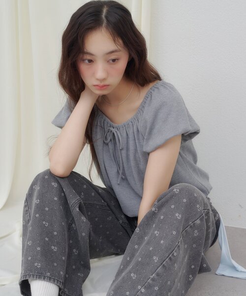 DISCOAT(ディスコート)の「【umm.】花柄デニムパンツ(デニムパンツ・レディース・ブラック/グレー・SMALL/MEDIUM/LARGE)」の12枚目の写真