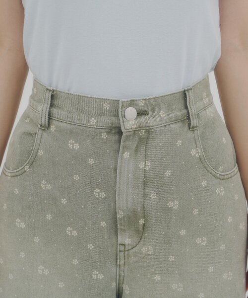DISCOAT(ディスコート)の「【umm.】花柄デニムパンツ(デニムパンツ・レディース・ブラック/グレー・SMALL/MEDIUM/LARGE)」の14枚目の写真