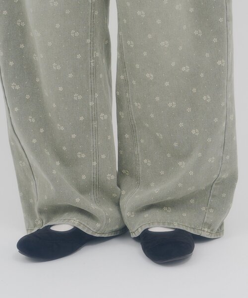 DISCOAT(ディスコート)の「【umm.】花柄デニムパンツ(デニムパンツ・レディース・ブラック/グレー・SMALL/MEDIUM/LARGE)」の17枚目の写真