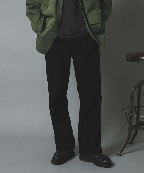 ITEMS URBANRESEARCH(アイテムズ アーバンリサーチ)の「プレミアムコーデュロイセミワイドパンツ(その他パンツ・メンズ・ネイビー/ブラウン/ブラック/アイボリー・MEDIUM/LARGE)」の17枚目の写真
