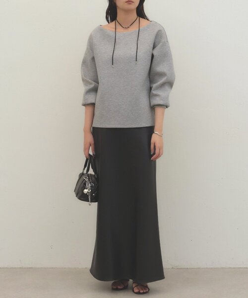 LOUNGEDRESS(ラウンジドレス)の「《着心地抜群/ヘルシーに華奢見え》【JAPAN MADE】オフショルプルオーバー(スウェット・レディース・オフホワイト/モカ/グレー・FREE)」の14枚目の写真