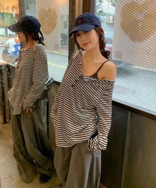 lilful(リルフル)の「ヘンリーネック ボーダーアシメカットソー(Tシャツ/カットソー・レディース・その他・F)」の2枚目の写真