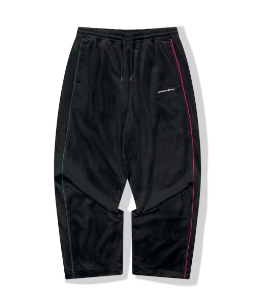 WKNDRS(ウィーキャンドース)の「VELVET TRACK PANTS (BLACK)(スウェットパンツ・レディース・その他・X-LARGE/MEDIUM/LARGE)」の1枚目の写真