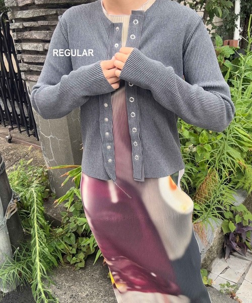 CONZ(コンズ)の「CRISP SNAP CARDIGAN(Tシャツ/カットソー・レディース・ブラック/グレー・FREE)」の5枚目の写真