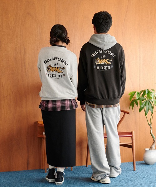 POWER TO THE PEOPLE(パワートゥーザピープル)の「アーチロゴトラ刺繍スウェット(スウェット・メンズ・ブラック・L/M/LL)」の2枚目の写真