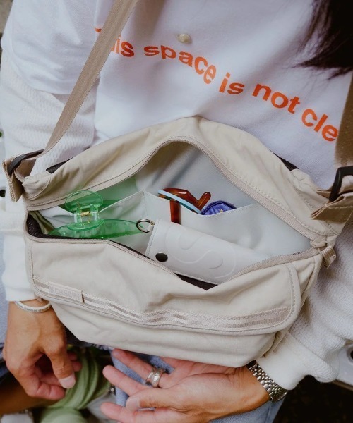CHROME（クローム）の「CHROME/クローム ウエストポーチ BOT FLAP SLING 5L 耐水 BJ009CHLK（ボディバッグ/ウエストポーチ・メンズ・ホワイト・5L）」の10枚目の写真