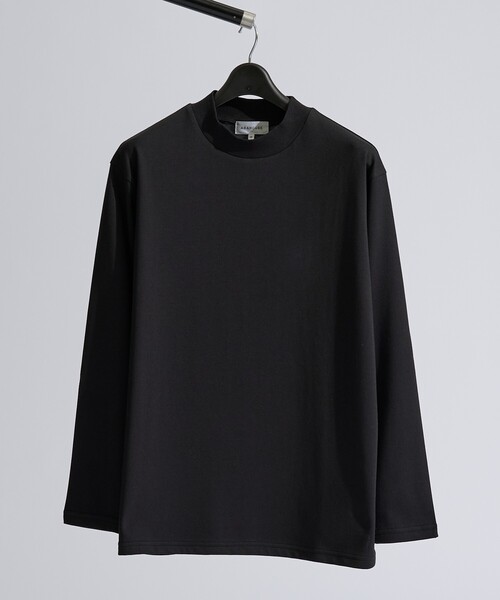 ABAHOUSE(アバハウス)の「【快適速乾】ALL SEASON COTTON モックネック長袖Tシャツ(Tシャツ/カットソー・メンズ・ホワイト/ブラック/グレイッシュベージュ/グレイッシュブルー・44/46/48)」の2枚目の写真