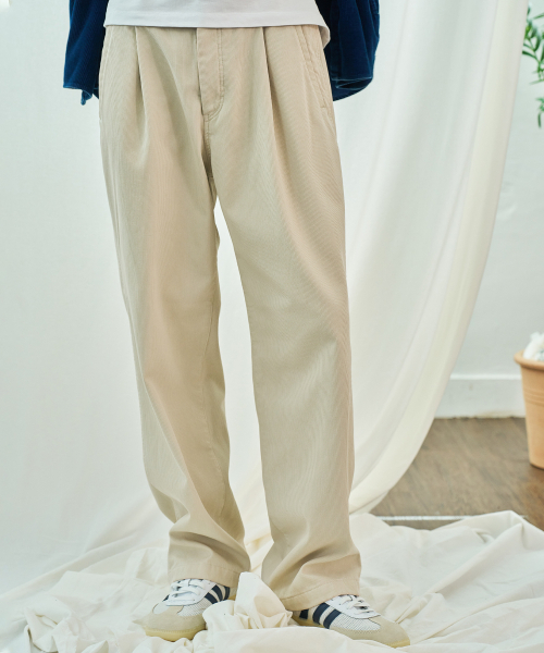 IHDO（アヒドゥ）の「カチオンコーデュロイ ESSENTIALS ウォームハーフバンディングパンツ_クリーム（その他パンツ・メンズ・その他・MEDIUM/LARGE）」の3枚目の写真