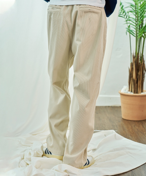 IHDO（アヒドゥ）の「カチオンコーデュロイ ESSENTIALS ウォームハーフバンディングパンツ_クリーム（その他パンツ・メンズ・その他・MEDIUM/LARGE）」の4枚目の写真