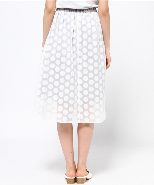 POU DOU DOU（プードゥドゥ）の「オーガンジーオパールドットロングスカート（スカート・レディース・ブラック/オフホワイト/ブルー・3）」の6枚目の写真
