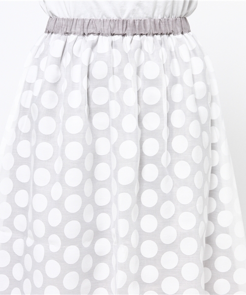 POU DOU DOU（プードゥドゥ）の「オーガンジーオパールドットロングスカート（スカート・レディース・ブラック/オフホワイト/ブルー・3）」の7枚目の写真