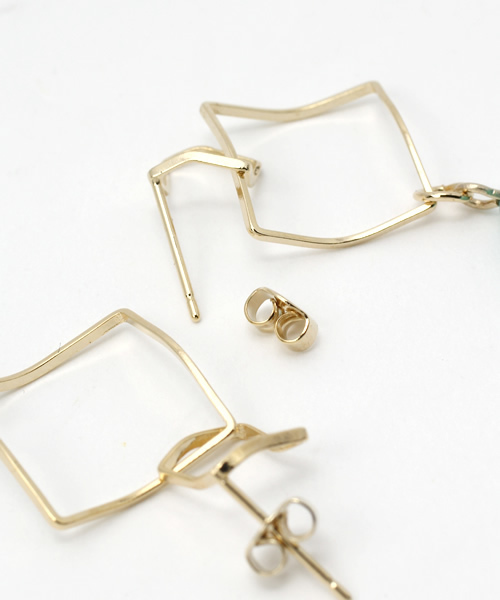 ROPE' PICNIC（ロペピクニック）の「変型ダイヤ／ストーンピアス（ピアス（両耳用）・レディース・ターコイズブルー/サンドベージュ・FREE）」の5枚目の写真