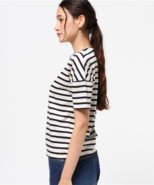 HELIOPOLE(エリオポール)の「ボーダー クルーネック 半袖プルオーバー(Tシャツ/カットソー・レディース・ホワイト×ネイビー/グリーン系その他/グリーン・38)」の5枚目の写真