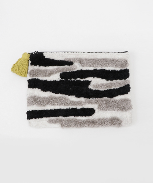 Lilas Campbell（リラキャンベル）の「【Lilas Campbell/リラキャンベル】LP ICONIC CLT comofl/クラッチバッグ（クラッチバッグ・レディース・グリーン/グレー/ネイビー・FREE）」の2枚目の写真