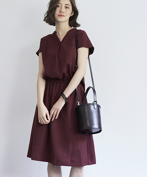 STUDIOUS（ステュディオス）の「【STUDIOUS】 スキッパーエアリーワンピース（ワンピース・レディース・キャメル/ネイビー/カーキ/ブルー/サックスブルー/チェック/バーガンディー/マルチ/ブラウン・FREE）」の7枚目の写真