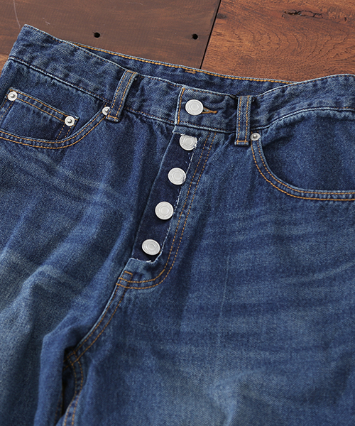 CUBE SUGAR（キューブシュガー）の「 10オンスデニム 折り返しリメイクデニムパンツ（デニムパンツ・レディース・ブルー/ワンウォッシュ・L/M）」の6枚目の写真