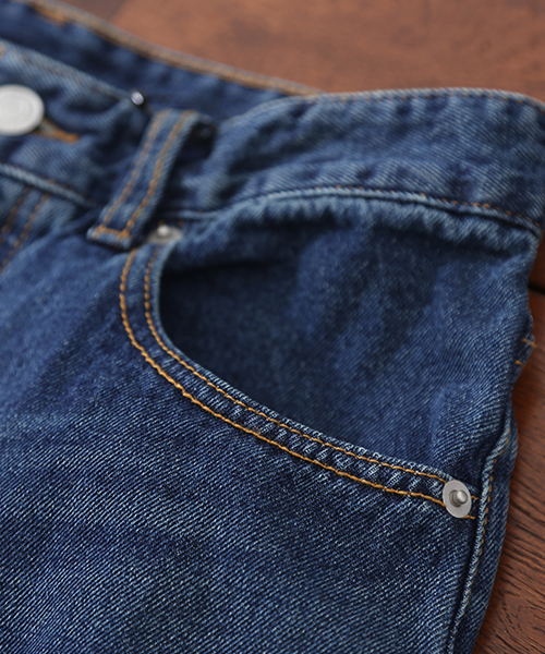 CUBE SUGAR（キューブシュガー）の「 10オンスデニム 折り返しリメイクデニムパンツ（デニムパンツ・レディース・ブルー/ワンウォッシュ・L/M）」の10枚目の写真