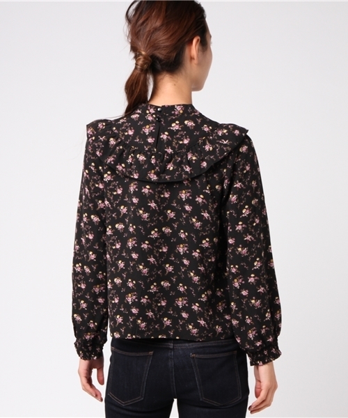 Honeys（ハニーズ）の「レトロ花柄フリルブラウス（シャツ/ブラウス・レディース・グリーン系その他/ブラック系その他/レッド系その他/アイボリー・M/S/L）」の6枚目の写真