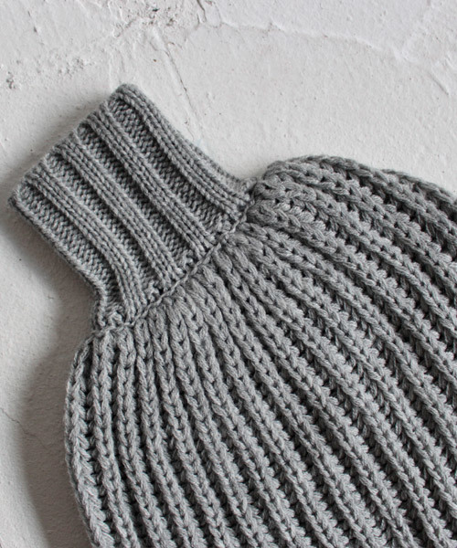 antiqua（アンティカ）の「ざっくりボリューム袖ニット（ニット/セーター・レディース・ブラック/ライトグレー/モカ・FREE）」の6枚目の写真