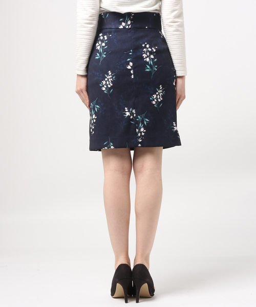 PROPORTION BODY DRESSING（プロポーションボディドレッシング）の「リリーブラッシュプリントタイトスカート（スカート・レディース・グレー/ネイビー・1/2/3）」の4枚目の写真