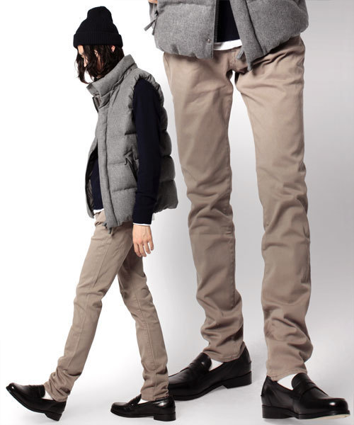 NANO universe（ナノユニバース）の「NU NARROW SKINNY BTFチノ（チノパンツ・メンズ・ボルドー/ベージュ/グレー/ブラック/オリーブ・SMALL/MEDIUM/LARGE）」の3枚目の写真