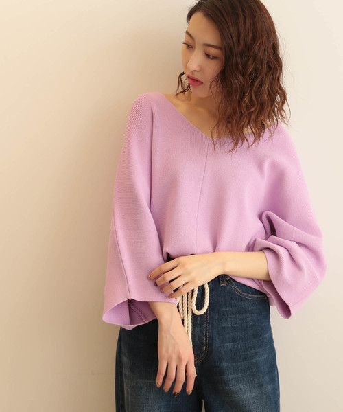 FREE'S MART（フリーズマート）の「【美人百花3月号岸本セシル着用】Ｖネック畦ドルマンニット（ニット/セーター・レディース・グレー/ホワイト/パープル/グリーン・FREE）」の4枚目の写真