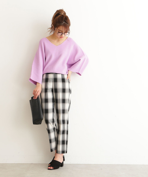 FREE'S MART（フリーズマート）の「【美人百花3月号岸本セシル着用】Ｖネック畦ドルマンニット（ニット/セーター・レディース・グレー/ホワイト/パープル/グリーン・FREE）」の21枚目の写真