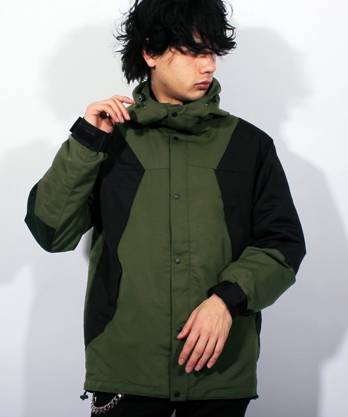 ８(eight)（エイト）の「マウンテンパーカー ナイロン ジャケット アウトドア（マウンテンパーカー・メンズ・レッド/ネイビー/イエロー/ベージュ/カモフラージュ/ブラック/カーキ/グリーン・LARGE/MEDIUM/X-LARGE）」の4枚目の写真