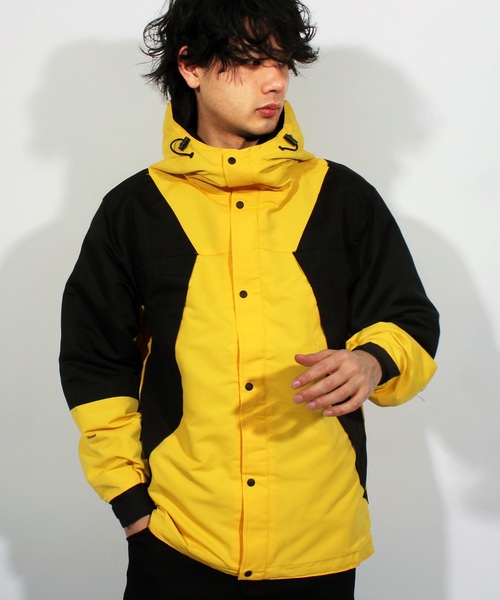 ８(eight)（エイト）の「マウンテンパーカー ナイロン ジャケット アウトドア（マウンテンパーカー・メンズ・レッド/ネイビー/イエロー/ベージュ/カモフラージュ/ブラック/カーキ/グリーン・LARGE/MEDIUM/X-LARGE）」の7枚目の写真