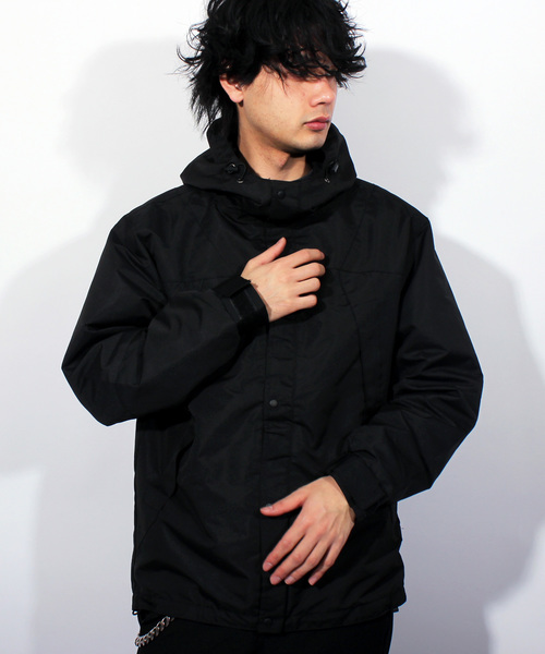 ８(eight)（エイト）の「マウンテンパーカー ナイロン ジャケット アウトドア（マウンテンパーカー・メンズ・レッド/ネイビー/イエロー/ベージュ/カモフラージュ/ブラック/カーキ/グリーン・LARGE/MEDIUM/X-LARGE）」の2枚目の写真