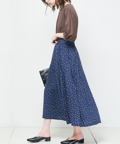natural couture(ナチュラルクチュール)の「ドットロングスカート(スカート・レディース・ベージュ/ネイビー/ブラック・FREE)」の15枚目の写真