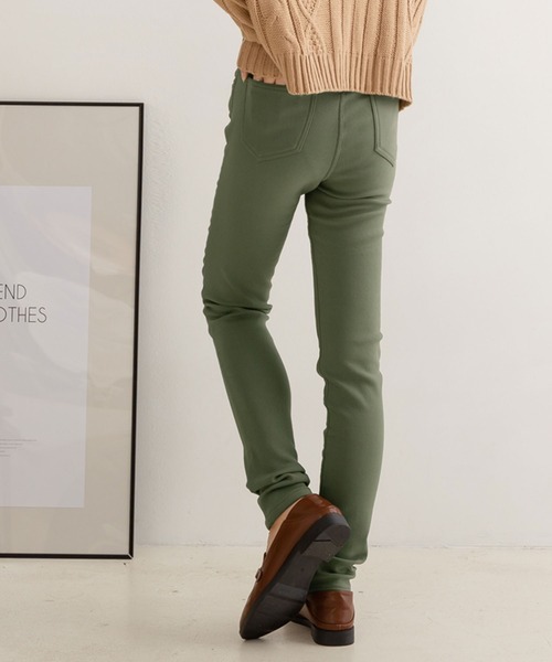 Newlyme(ニューリーミー)の「極温!!裏起毛ストレッチスキニーパンツ(その他パンツ・レディース・ブラック/ホワイト/ボルドー/カーキ/モカ/マスタード/ブルー系その他/ライトカーキ/サンドベージュ/ブラウン/ブラウン系その他/ホワイト系その他/インディゴブルー/ブラック系その他・SMALL/MEDIUM/LARGE/X-LARGE/XX-LARGE/X-SMALL)」の19枚目の写真