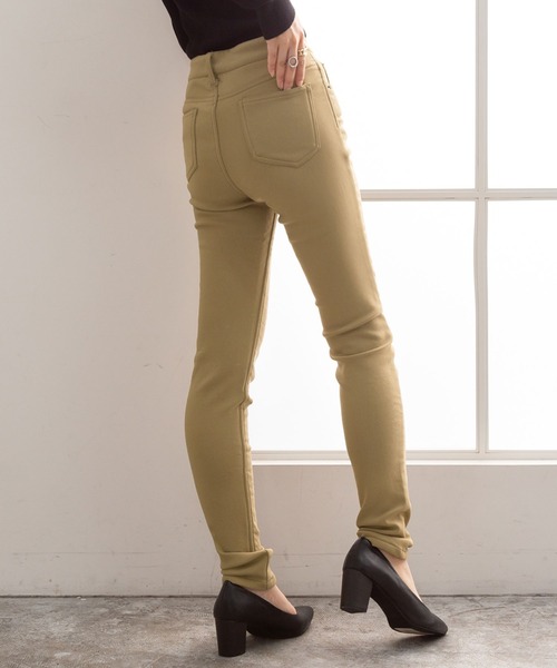 Newlyme(ニューリーミー)の「極温!!裏起毛ストレッチスキニーパンツ(その他パンツ・レディース・ブラック/ホワイト/ボルドー/カーキ/モカ/マスタード/ブルー系その他/ライトカーキ/サンドベージュ/ブラウン/ブラウン系その他/ホワイト系その他/インディゴブルー/ブラック系その他・SMALL/MEDIUM/LARGE/X-LARGE/XX-LARGE/X-SMALL)」の20枚目の写真