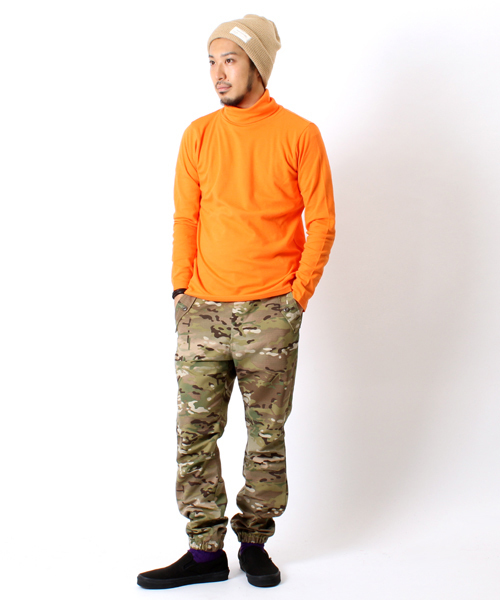BEAMS(ビームス)の「◎BEAMS / SL スムース タートルネック(Tシャツ/カットソー・メンズ・ブラック/オレンジ/ブルー・SMALL/MEDIUM/LARGE)」の12枚目の写真