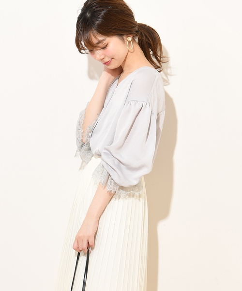 natural couture（ナチュラルクチュール）の「袖口レースヴィンテージサテンブラウス（シャツ/ブラウス・レディース・サックスブルー/アイボリー/ピンクベージュ・FREE）」の9枚目の写真