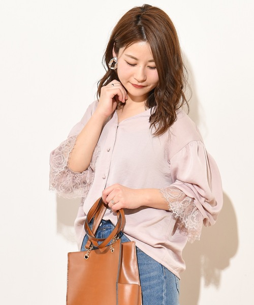 natural couture（ナチュラルクチュール）の「袖口レースヴィンテージサテンブラウス（シャツ/ブラウス・レディース・サックスブルー/アイボリー/ピンクベージュ・FREE）」の10枚目の写真