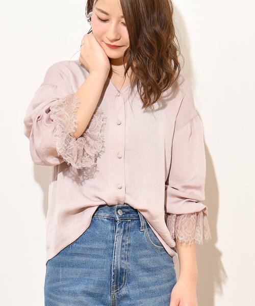 natural couture（ナチュラルクチュール）の「袖口レースヴィンテージサテンブラウス（シャツ/ブラウス・レディース・サックスブルー/アイボリー/ピンクベージュ・FREE）」の11枚目の写真