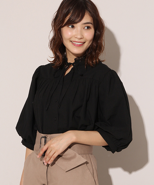 apres jour（アプレジュール）の「袖ボリュームハイネックリボンブラウス【ZOZOTOWN限定アイテム】（シャツ/ブラウス・レディース・ブラック/オフホワイト・フリー）」の9枚目の写真