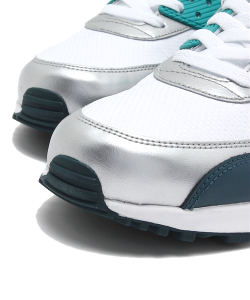 NIKE(ナイキ)の「ナイキ エアマックス エッセンシャル NIKE WMNS AIR MAX 90 ESSENTIAL 616730(スニーカー・レディース・ホワイト/パープル/バーガンディー・27.5cm/28cm/28.5cm/23.5cm/24cm/24.5cm/23cm)」の4枚目の写真