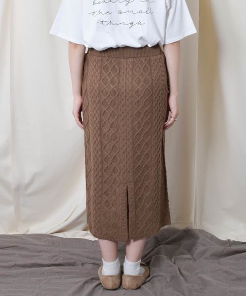 PairPair（ペアペア）の「ケーブルニットナロースカート（スカート・レディース・モカ/ライトベージュ・FREE）」の7枚目の写真
