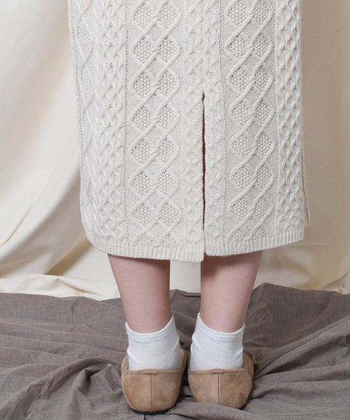 PairPair（ペアペア）の「ケーブルニットナロースカート（スカート・レディース・モカ/ライトベージュ・FREE）」の10枚目の写真
