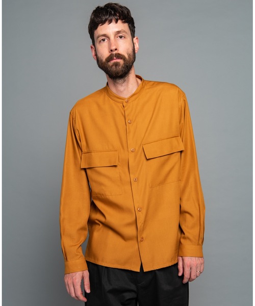 MR.OLIVE（ミスターオリーブ）の「ドレープ レーヨンツイル / バンドカラーシャツ（シャツ/ブラウス・メンズ・ブラック/サンドベージュ/マスタード・SMALL/MEDIUM/LARGE）」の3枚目の写真