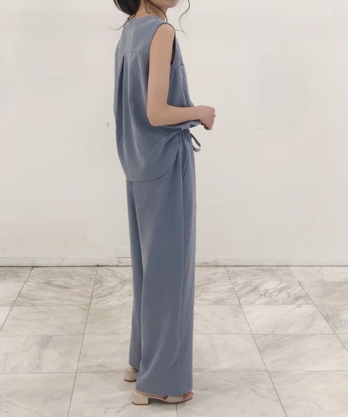 Banner Barrett（バナーバレット）の「ダブルポケットオールインワン（つなぎ/オールインワン・レディース・ブルー/ブラック/グレー・38）」の6枚目の写真