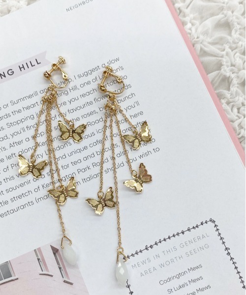 apres jour（アプレジュール）の「【apres jour×ARIAZ】ユラユラチョウモチーフイヤリング（イヤリング・レディース・シルバー/ゴールド/ナチュラル/その他/ライトグレー・FREE）」の14枚目の写真