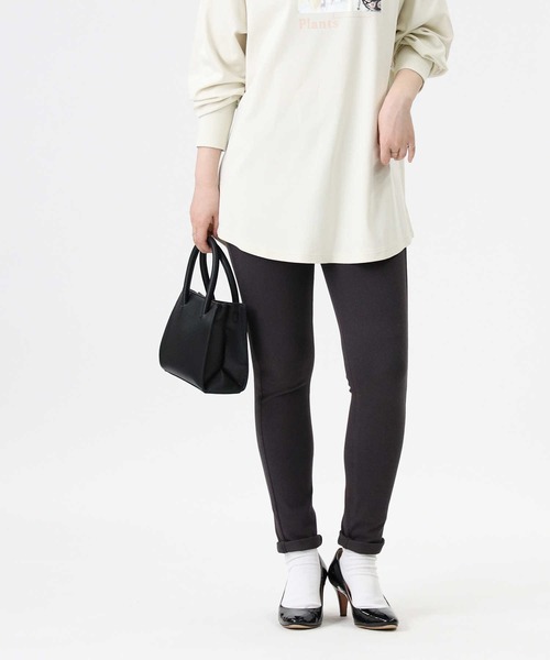 RAG MACHINE(ラグマシーン)の「【RAG MACHINE】「nobee」楽伸びスキニーパンツ(レギンス)(その他パンツ・レディース・ライトベージュ/ブラック/ホワイト/グレー/ダークインディゴブルー/ホワイト×ブラック/キナリ/ベージュ/ライトインディゴブルー・M/S/L/XL/XS)」の6枚目の写真