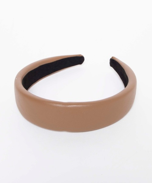 WEGO（ウィゴー）の「WEGO/ワイドフェイクレザーカチューシャ（カチューシャ・レディース・ブラウン/オフホワイト/ブラック/ベージュ・FREE）」の4枚目の写真
