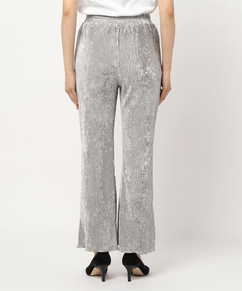 STYLEBLOCK(スタイルブロック)の「クラッシュベロアミニプリーツセミフレアパンツ(その他パンツ・レディース・ブラック/ブラウン/グレー/ブルー・M)」の5枚目の写真