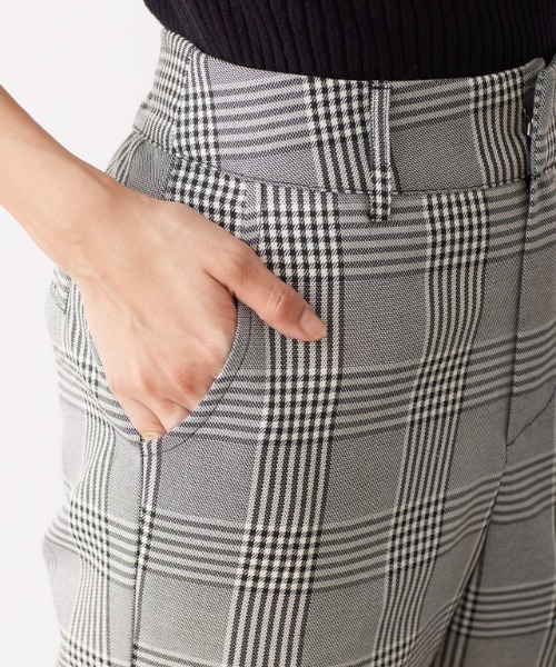 Pierrot(ピエロ)の「チェック柄セミフレアパンツ(その他パンツ・レディース・ブラック/ブラウン・M/L)」の17枚目の写真